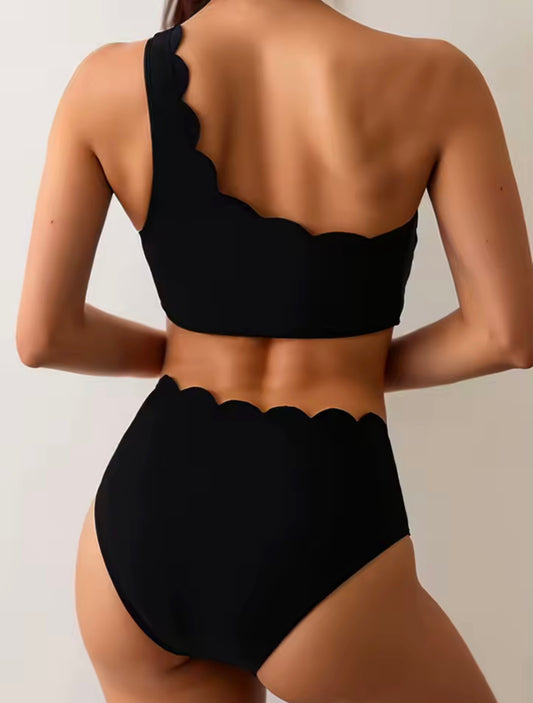 BLACK/WHITE STRAP OVER